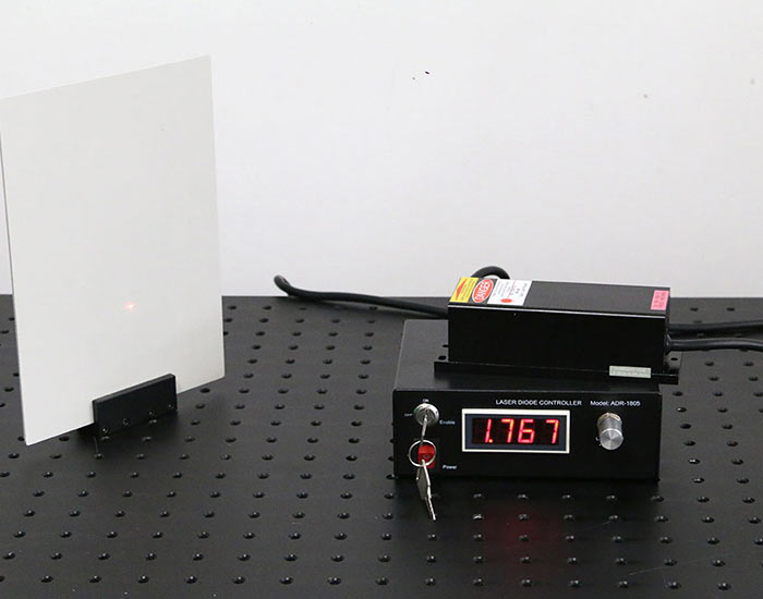 808nm 1~1800mW NIR Diode Laser Semiconductor Laser Source With Power Supply